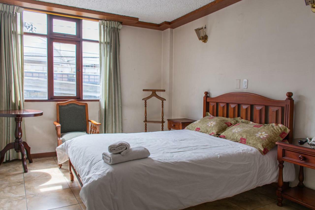 Hotel Cumanda Alfaro Eksteriør billede