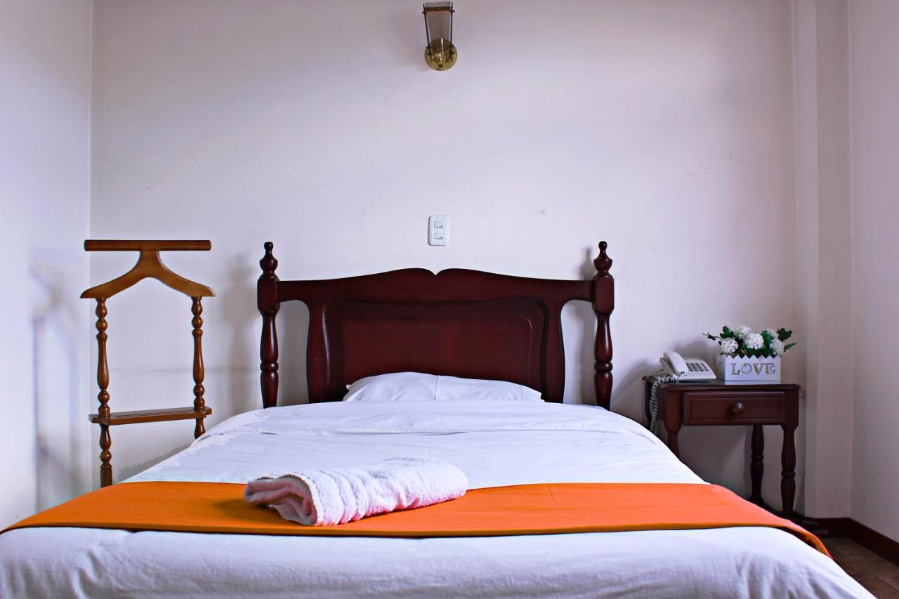 Hotel Cumanda Alfaro Eksteriør billede