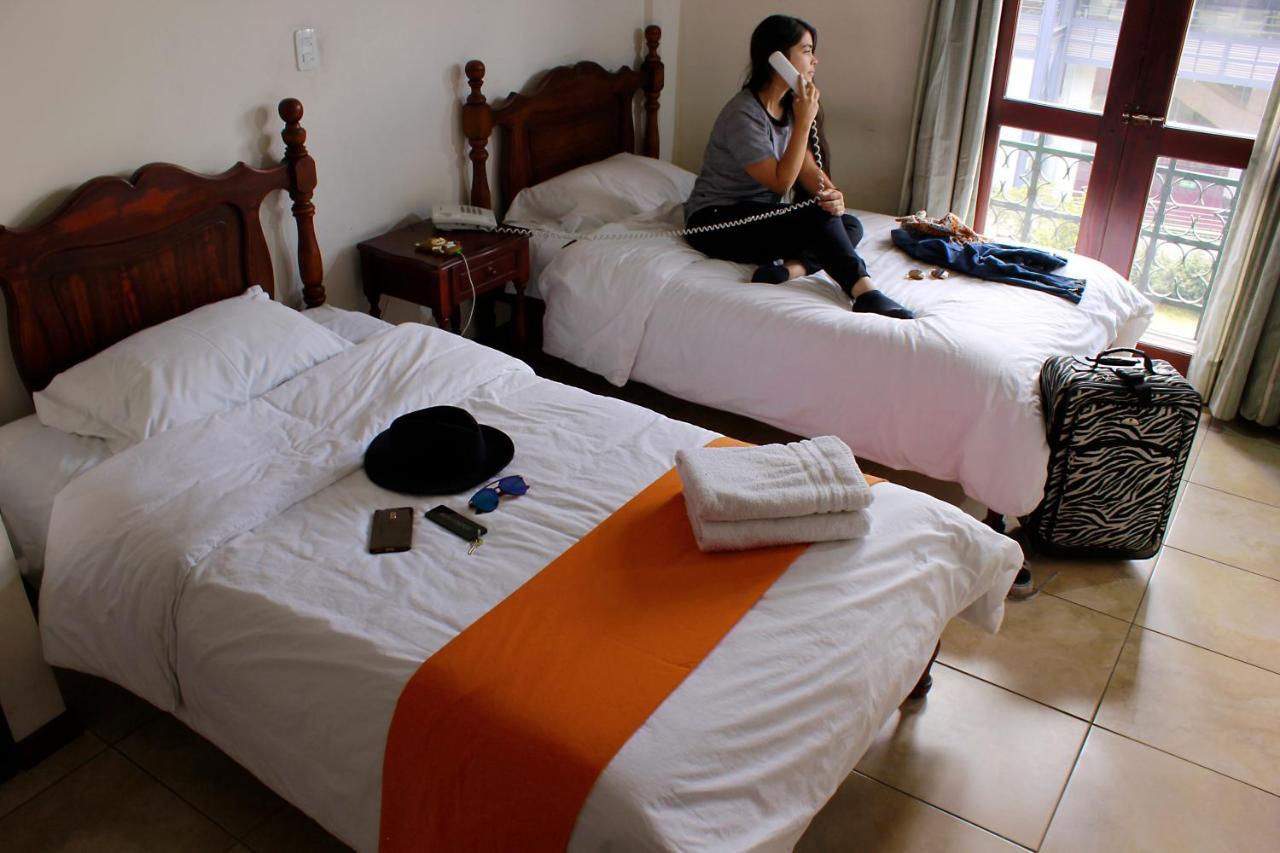 Hotel Cumanda Alfaro Eksteriør billede